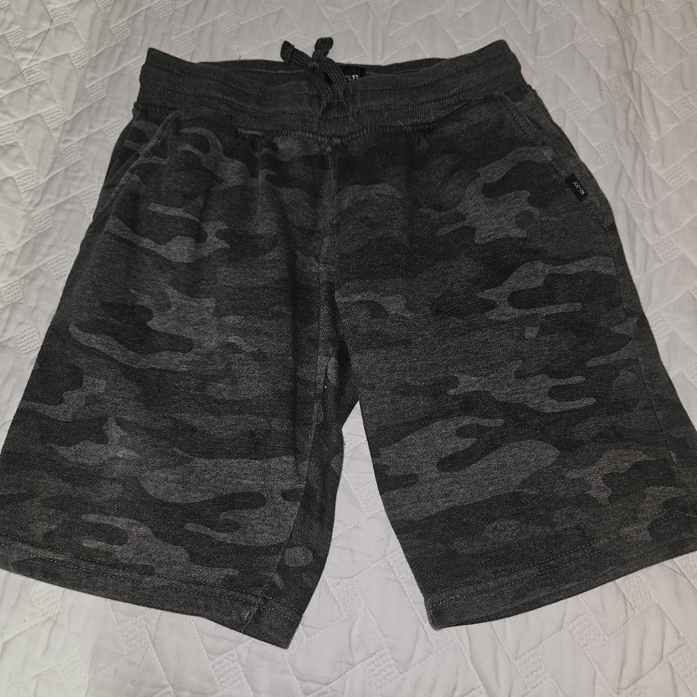 Joe Camo Kids shorts